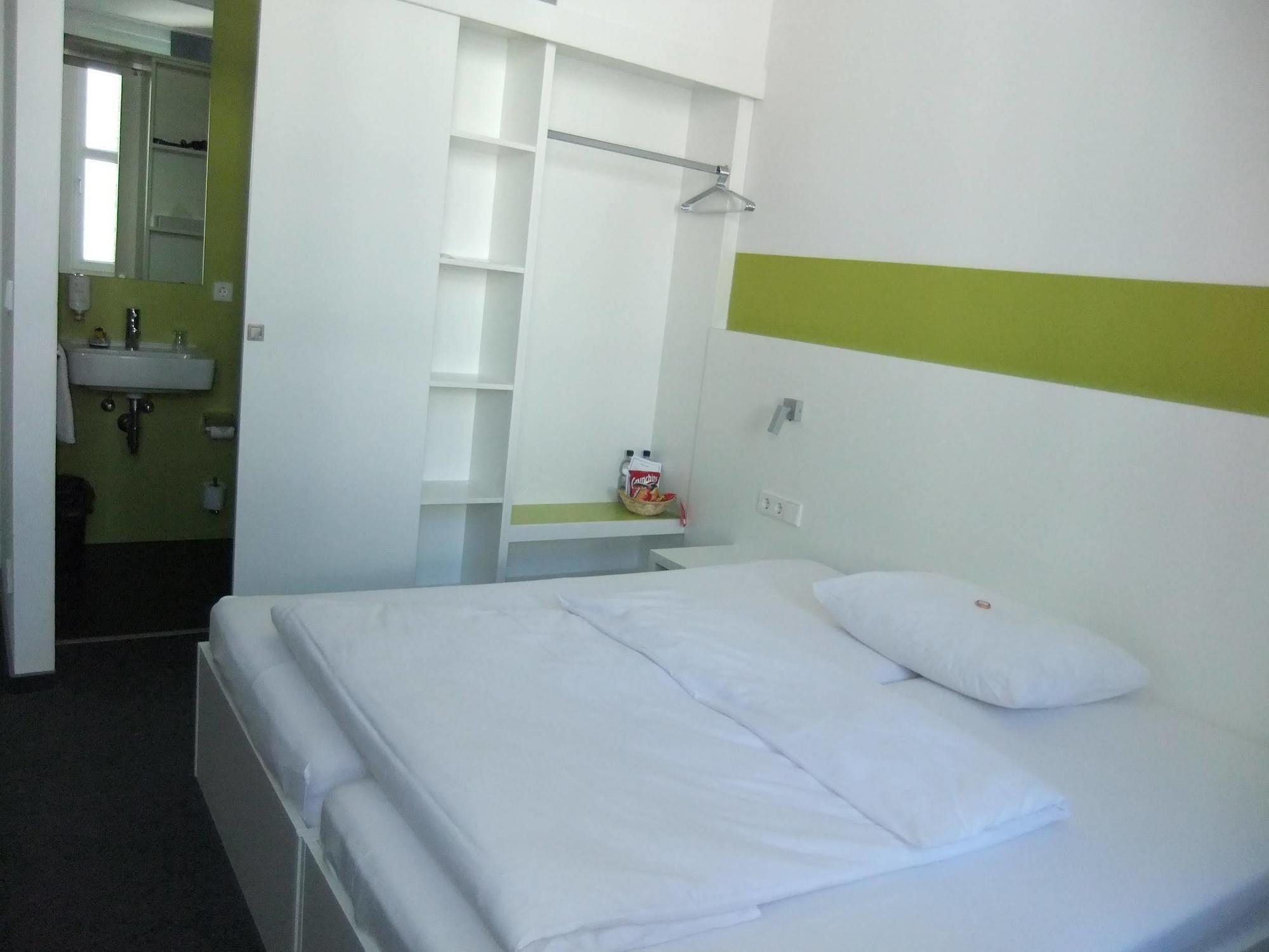 Hotel Mk 2*